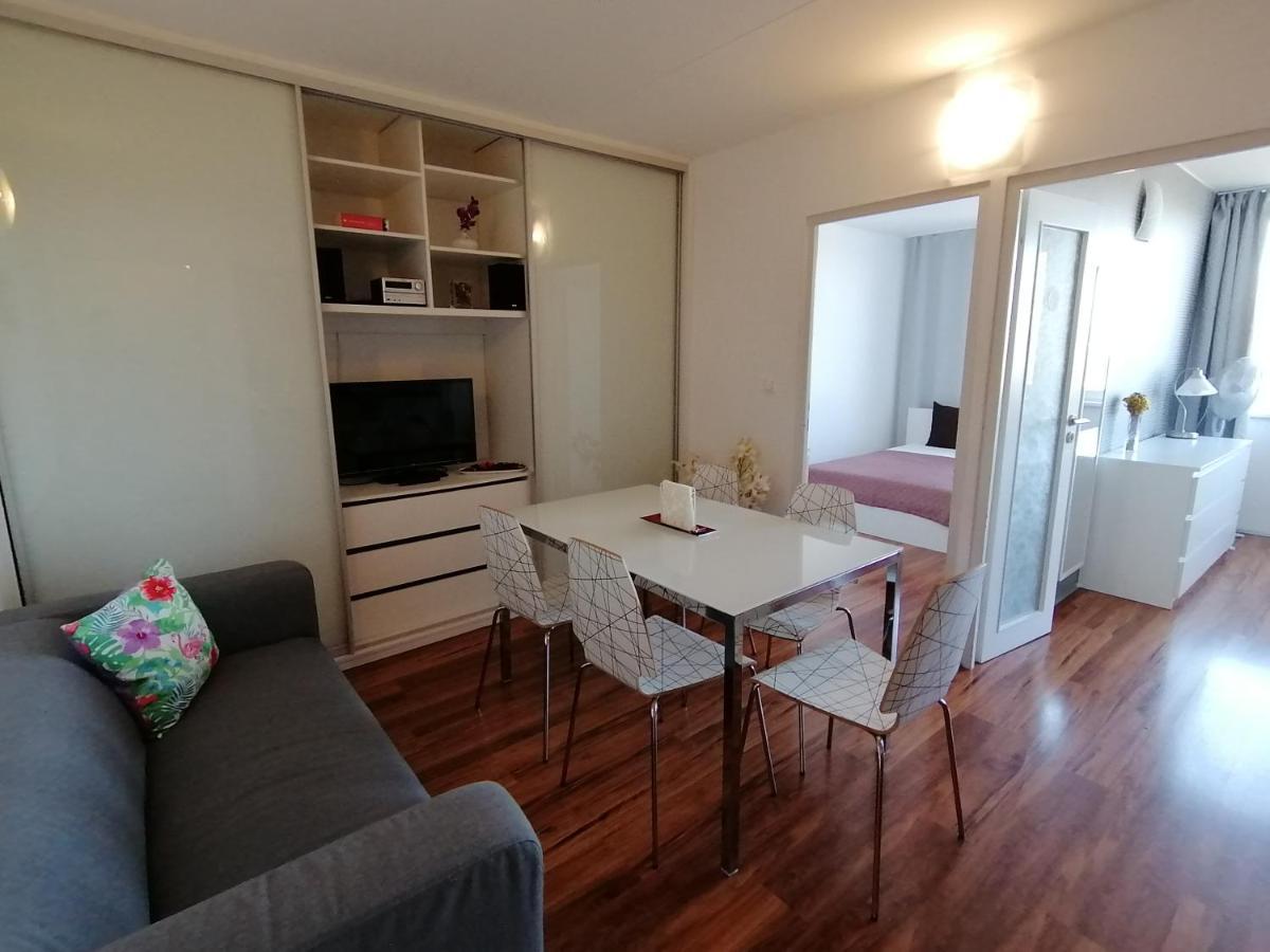 Golden Family Apartments Πράγα Εξωτερικό φωτογραφία