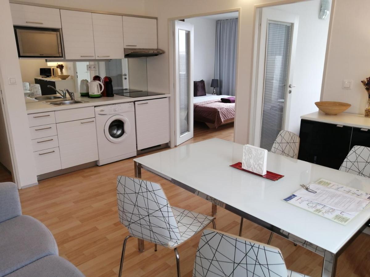 Golden Family Apartments Πράγα Εξωτερικό φωτογραφία