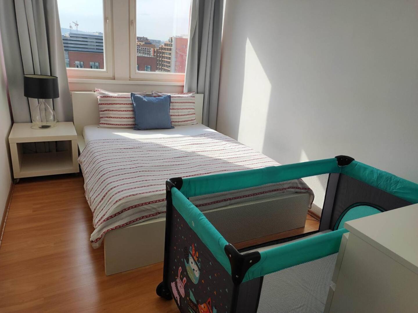 Golden Family Apartments Πράγα Εξωτερικό φωτογραφία