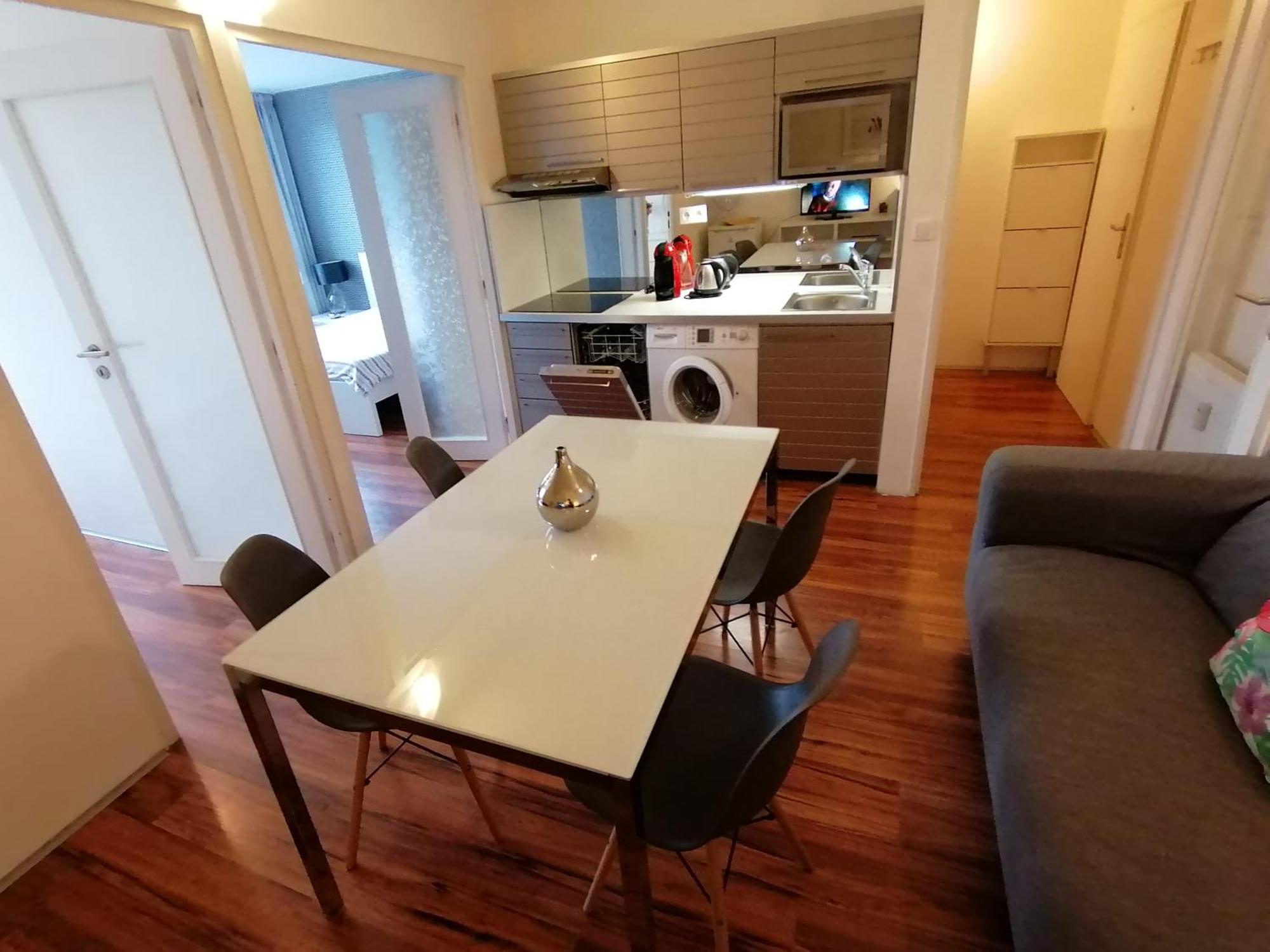 Golden Family Apartments Πράγα Εξωτερικό φωτογραφία
