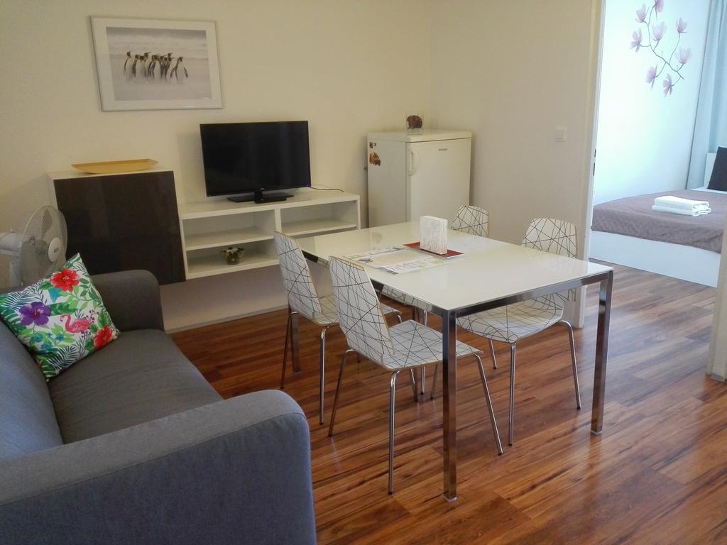 Golden Family Apartments Πράγα Εξωτερικό φωτογραφία
