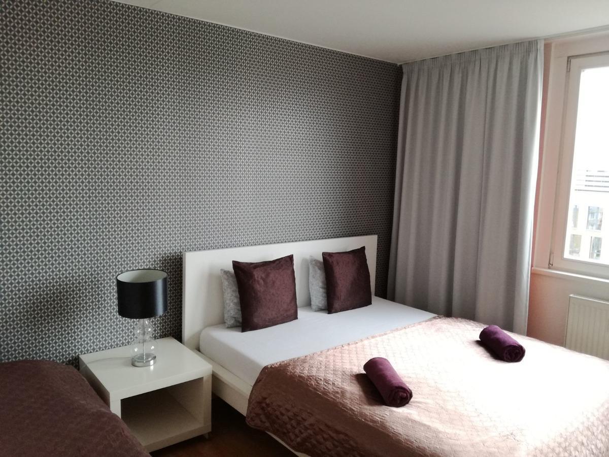 Golden Family Apartments Πράγα Εξωτερικό φωτογραφία