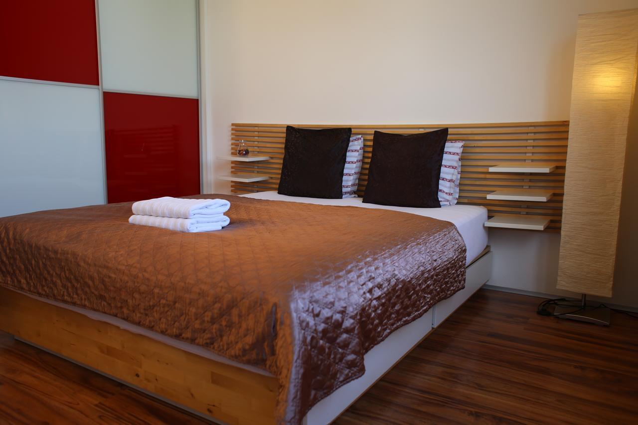 Golden Family Apartments Πράγα Εξωτερικό φωτογραφία